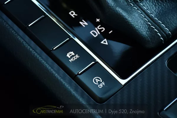 Škoda Superb 2,0TDI SPORTLINE DSG ČR 1.MAJ - foto 35