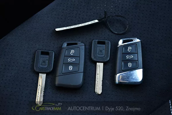 Škoda Superb 2,0TDI SPORTLINE DSG ČR 1.MAJ - foto 38