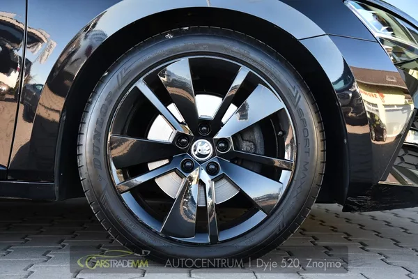 Škoda Superb 2,0TDI SPORTLINE DSG ČR 1.MAJ - foto 51