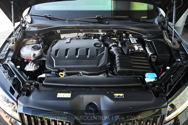 Škoda Superb 2,0TDI SPORTLINE DSG ČR 1.MAJ - foto 54
