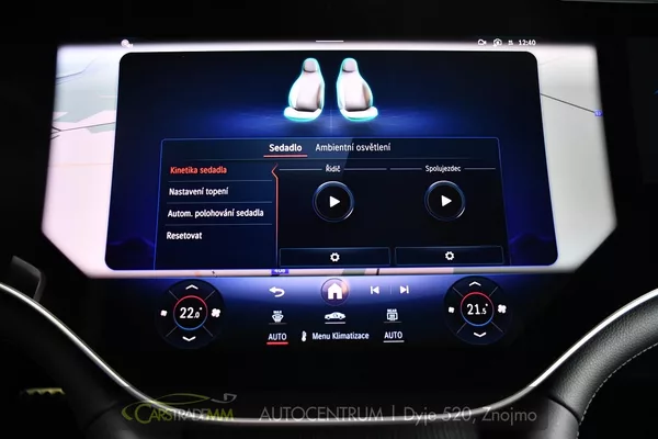 Mercedes-Benz EQE 500 4M PANOR HYPERSCREEN - foto 44