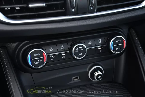 Alfa Romeo Stelvio 2.0 Turbo 16V 206kW Veloce Q4 - foto 33