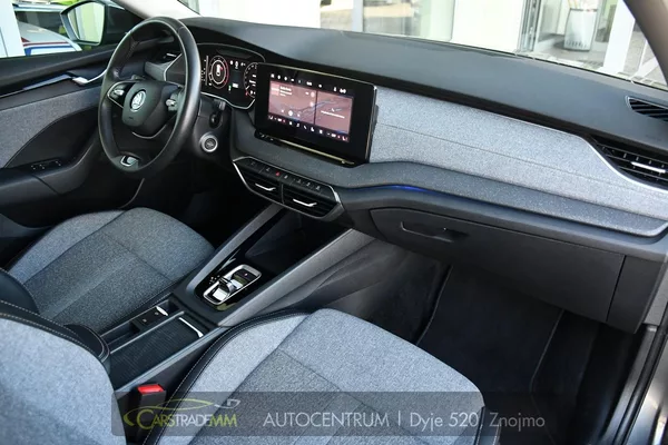 Škoda Octavia 2.0TDi Top Selection DSG ACC - foto 15