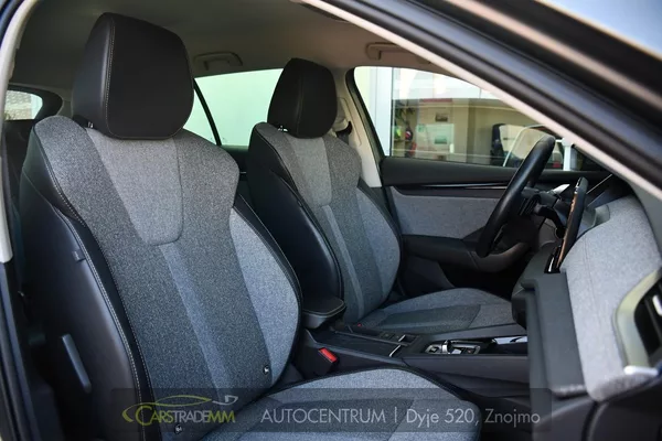 Škoda Octavia 2.0TDi Top Selection DSG ACC - foto 17