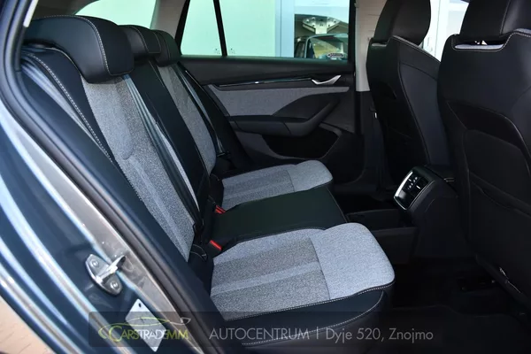 Škoda Octavia 2.0TDi Top Selection DSG ACC - foto 18