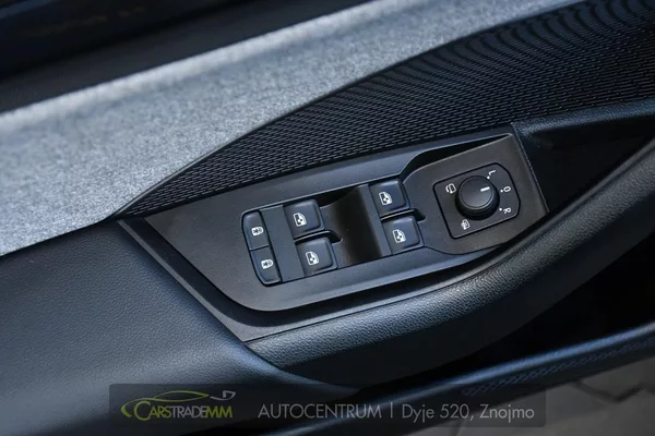Škoda Octavia 2.0TDi Top Selection DSG ACC - foto 27