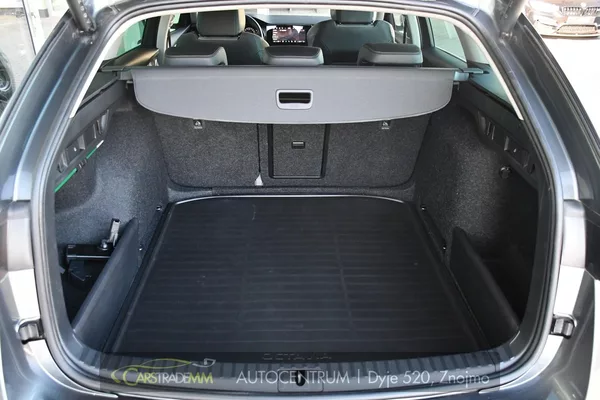 Škoda Octavia 2.0TDi Top Selection DSG ACC - foto 48