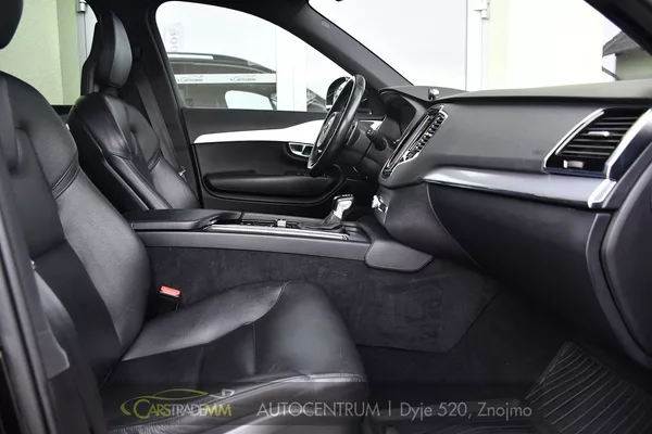 Volvo XC90 D5 AWD MOMENTUM ČR - foto 12