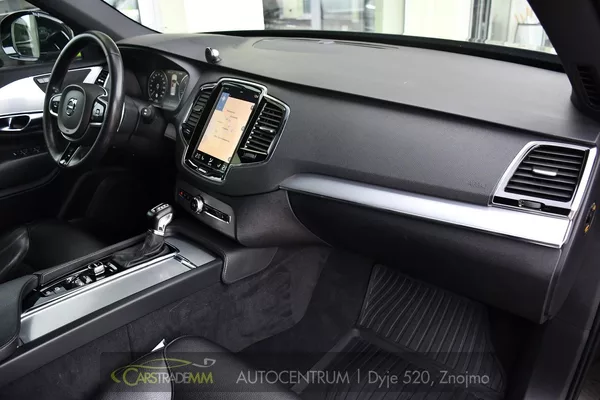 Volvo XC90 D5 AWD MOMENTUM ČR - foto 13