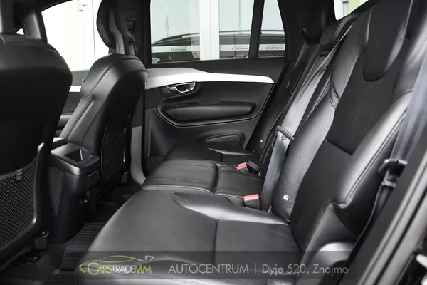 Volvo XC90 D5 AWD MOMENTUM ČR - foto 18