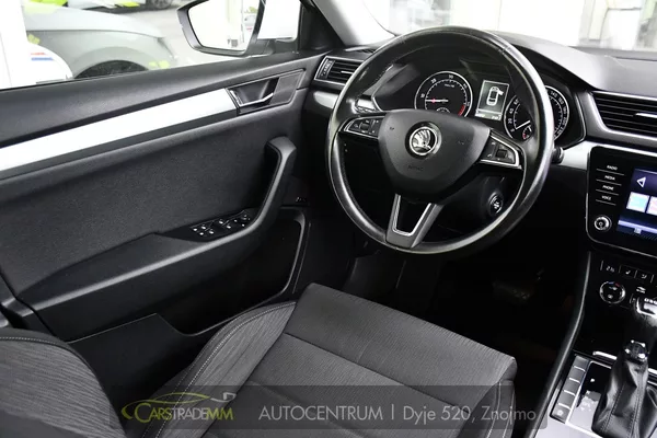 Škoda Superb - foto 22