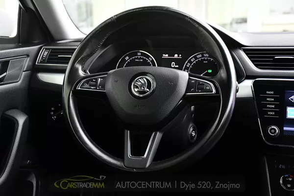 Škoda Superb - foto 29