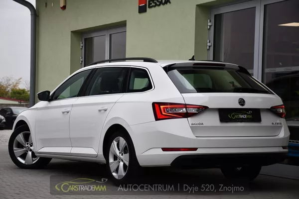 Škoda Superb - foto 4