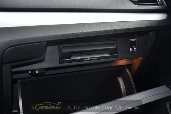 Škoda Superb - foto 40