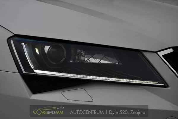 Škoda Superb - foto 57