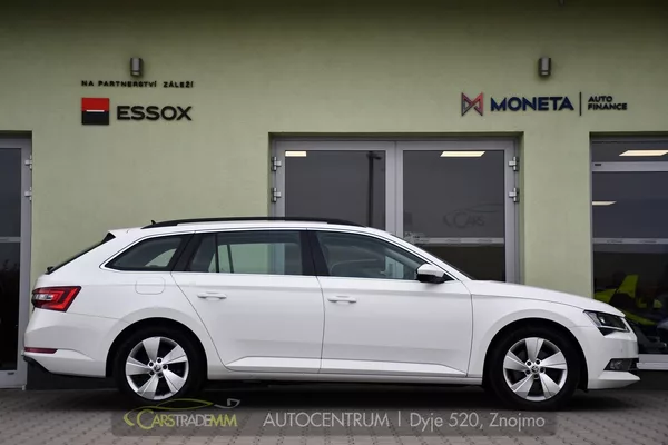Škoda Superb - foto 7