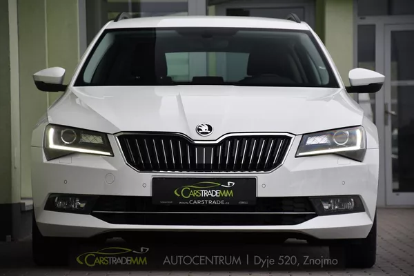 Škoda Superb - foto 9