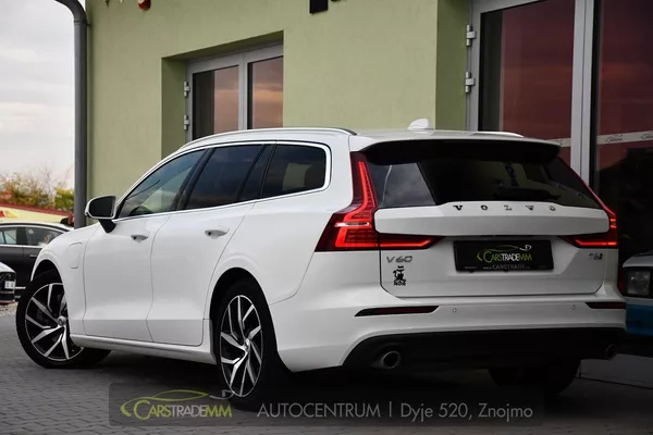 Volvo V60 2,0 T6 186kW - foto 3