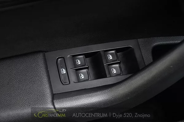 Škoda Octavia 1,6 TDI DSG - foto 23