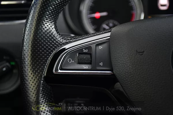 Škoda Octavia 1,6 TDI DSG - foto 27