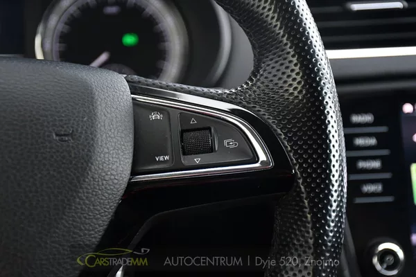 Škoda Octavia 1,6 TDI DSG - foto 29