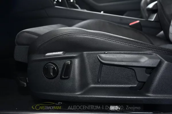Volkswagen Passat 2,0TDi - foto 26