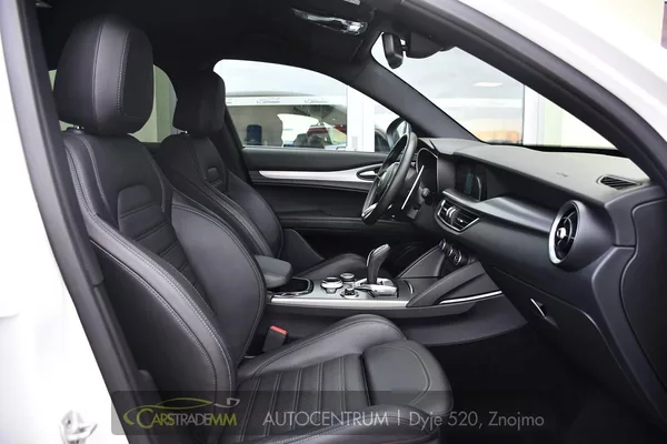 Alfa Romeo Stelvio 2,2D 154kW VELCE AT8-Q4 - foto 15