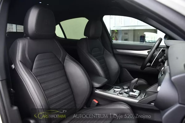 Alfa Romeo Stelvio 2,2D 154kW VELCE AT8-Q4 - foto 16