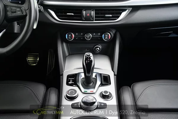 Alfa Romeo Stelvio 2,2D 154kW VELCE AT8-Q4 - foto 21