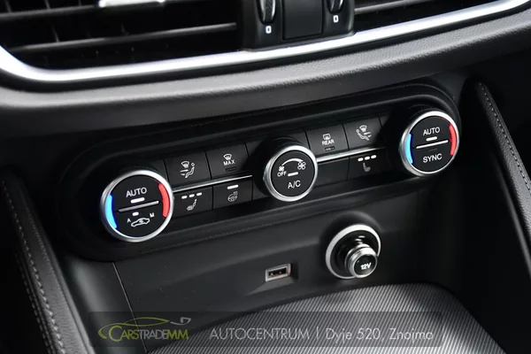 Alfa Romeo Stelvio 2,2D 154kW VELCE AT8-Q4 - foto 32