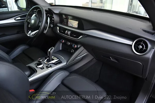 Alfa Romeo Stelvio 2,2 D 16V 210k Veloce AT8-Q4 - foto 15