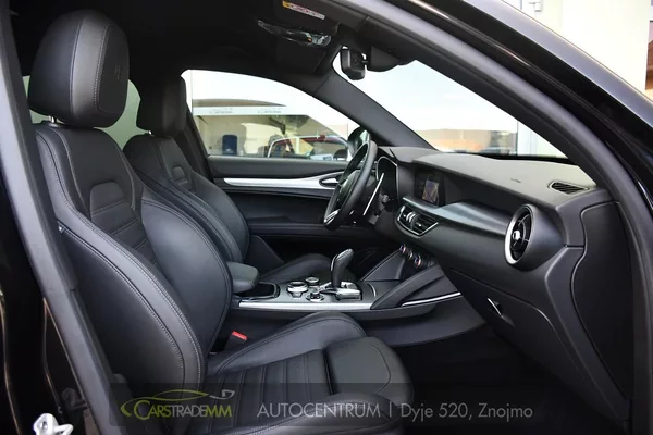 Alfa Romeo Stelvio 2,2 D 16V 210k Veloce AT8-Q4 - foto 16