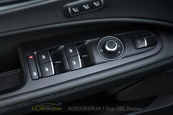 Alfa Romeo Stelvio 2,2 D 16V 210k Veloce AT8-Q4 - foto 25