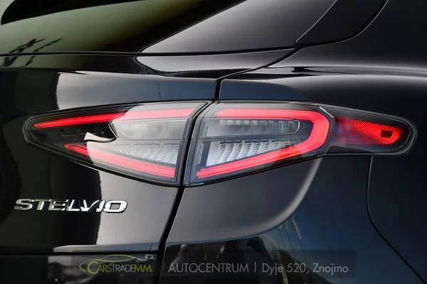 Alfa Romeo Stelvio 2,2 D 16V 210k Veloce AT8-Q4 - foto 55