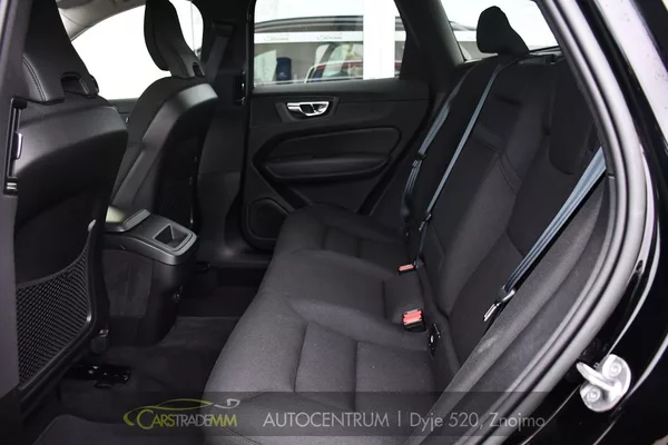 Volvo XC60 B4 AWD - foto 13