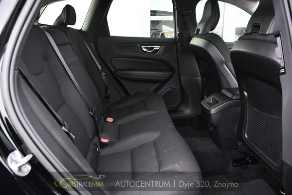 Volvo XC60 B4 AWD - foto 18