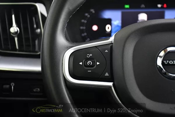 Volvo XC60 B4 AWD - foto 26