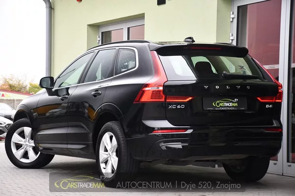 Volvo XC60 B4 AWD - foto 3