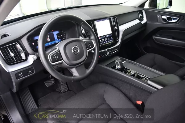 Volvo XC60 B4 AWD - foto 9