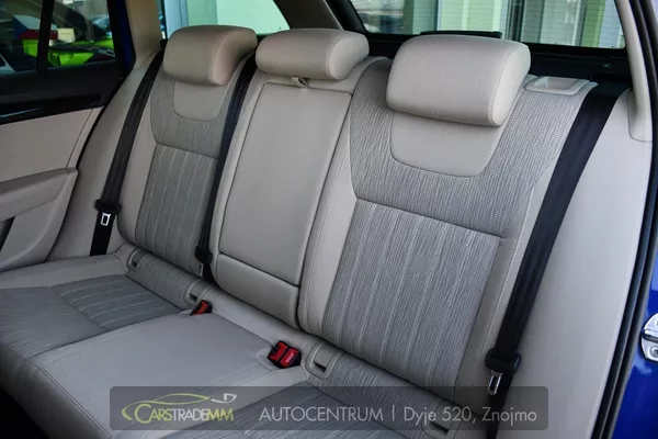 Škoda Octavia 1,6TDi STYLE - foto 13