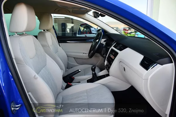 Škoda Octavia 1,6TDi STYLE - foto 15