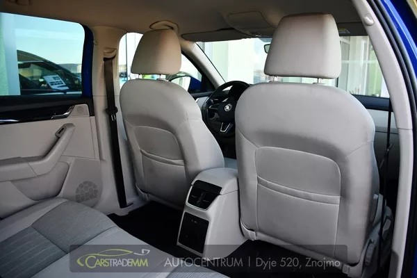 Škoda Octavia 1,6TDi STYLE - foto 17