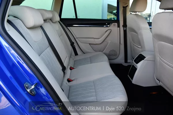 Škoda Octavia 1,6TDi STYLE - foto 18