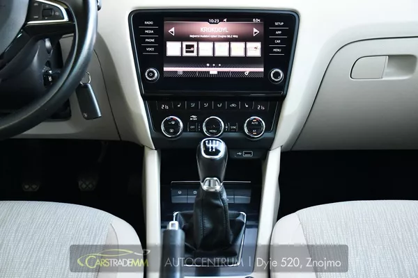 Škoda Octavia 1,6TDi STYLE - foto 22
