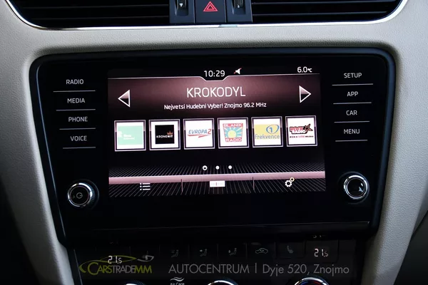 Škoda Octavia 1,6TDi STYLE - foto 33
