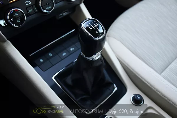 Škoda Octavia 1,6TDi STYLE - foto 36