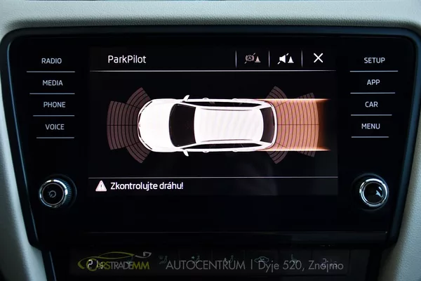 Škoda Octavia 1,6TDi STYLE - foto 44