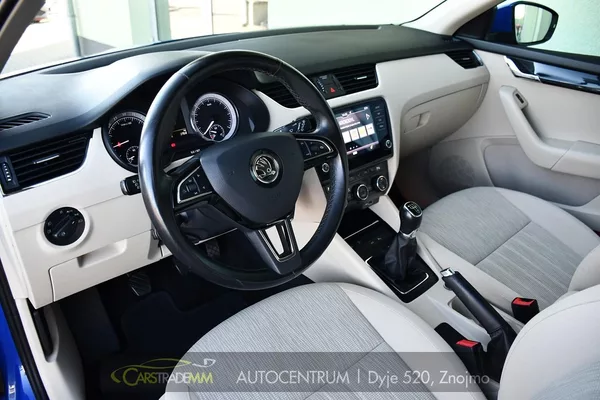 Škoda Octavia 1,6TDi STYLE - foto 9