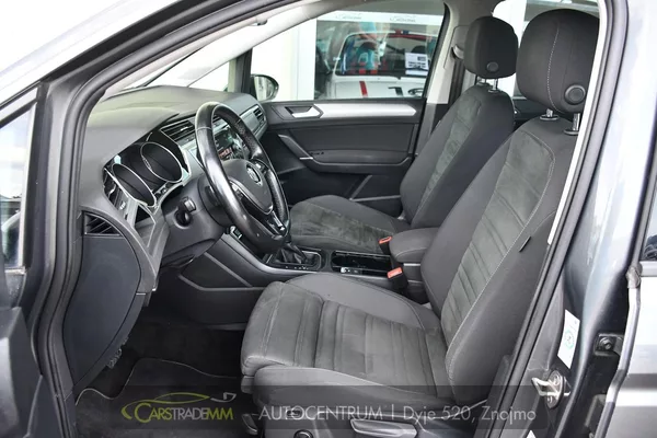 Volkswagen Touran 2.0TDi DSG TAŽNÉ 2xKOLA - foto 11