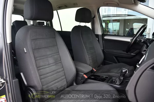 Volkswagen Touran 2.0TDi DSG TAŽNÉ 2xKOLA - foto 18